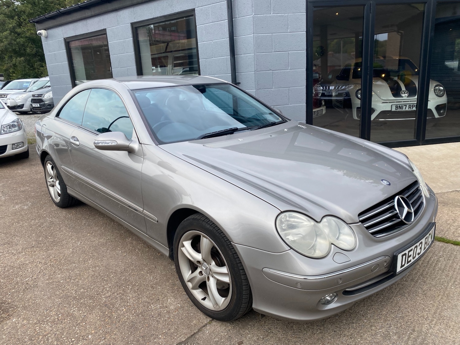 Used Mercedes-Benz CLK 2003 for sale - 76090999: Photo 2