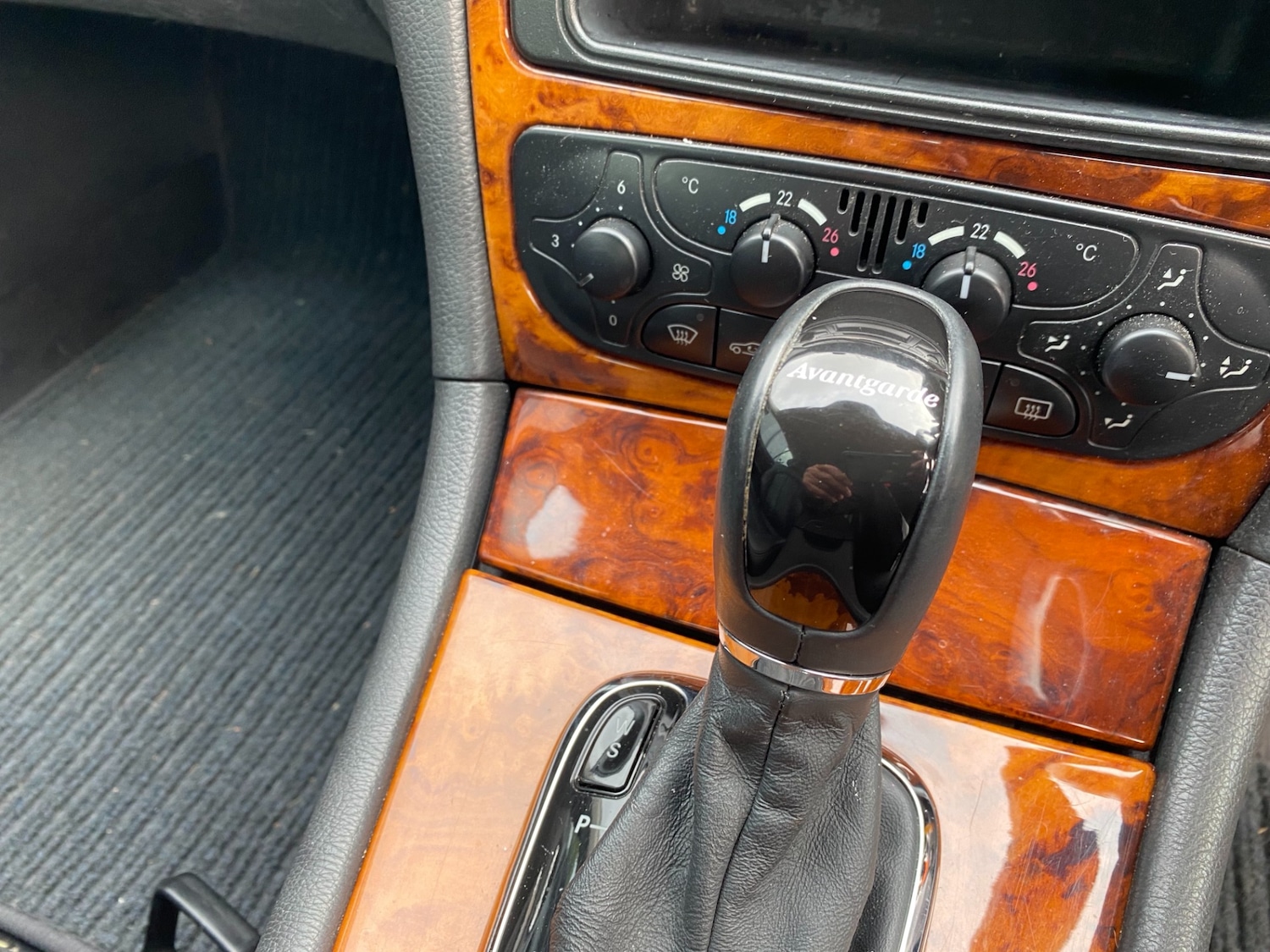Used Mercedes-Benz CLK 2003 for sale - 76090999: Photo 25