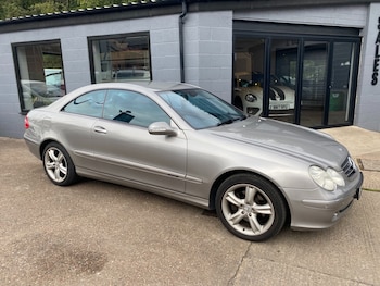 Used Mercedes-Benz CLK 2003 for sale - 76090999: Photo
