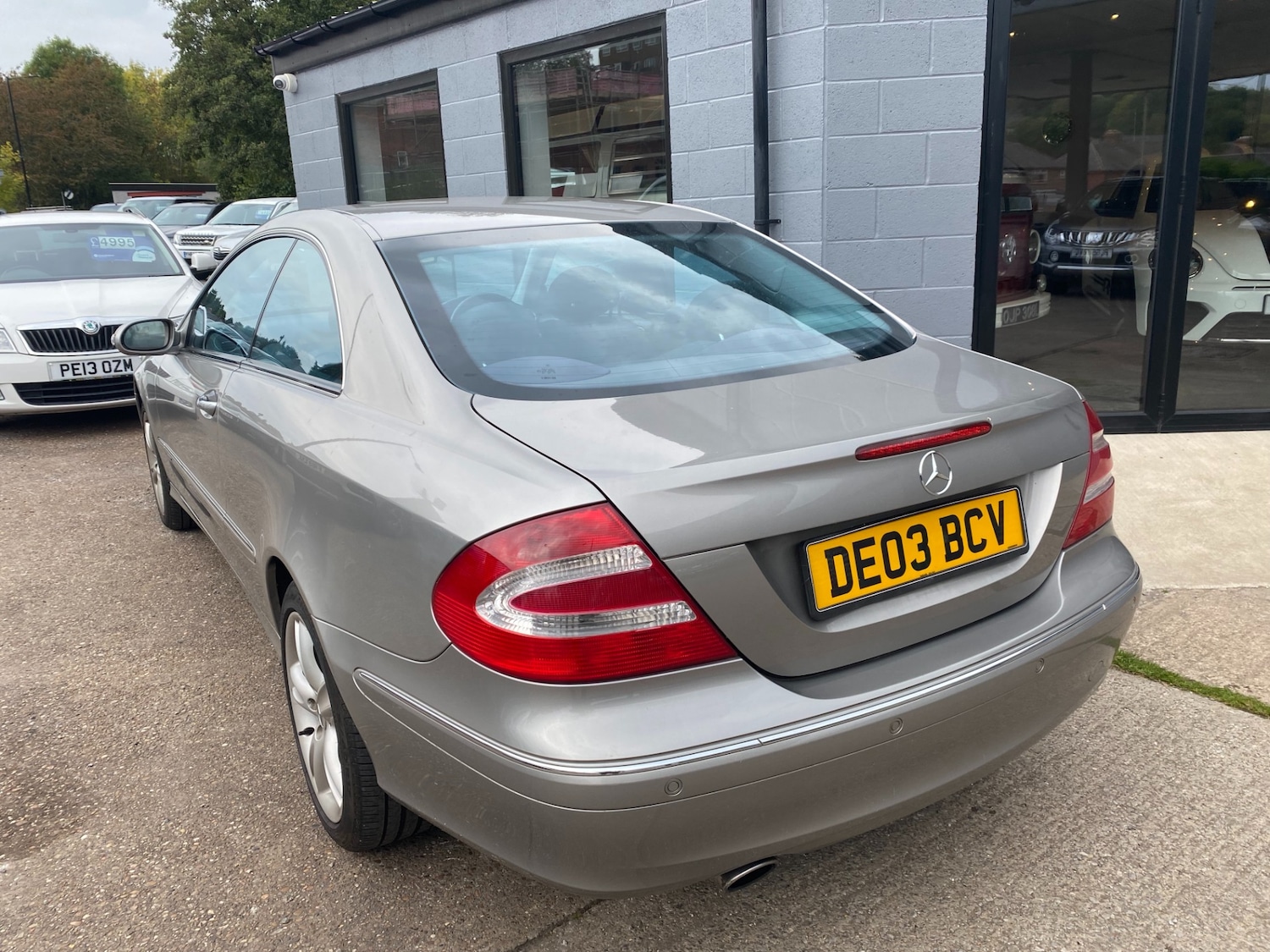 Used Mercedes-Benz CLK 2003 for sale - 76090999: Photo 9