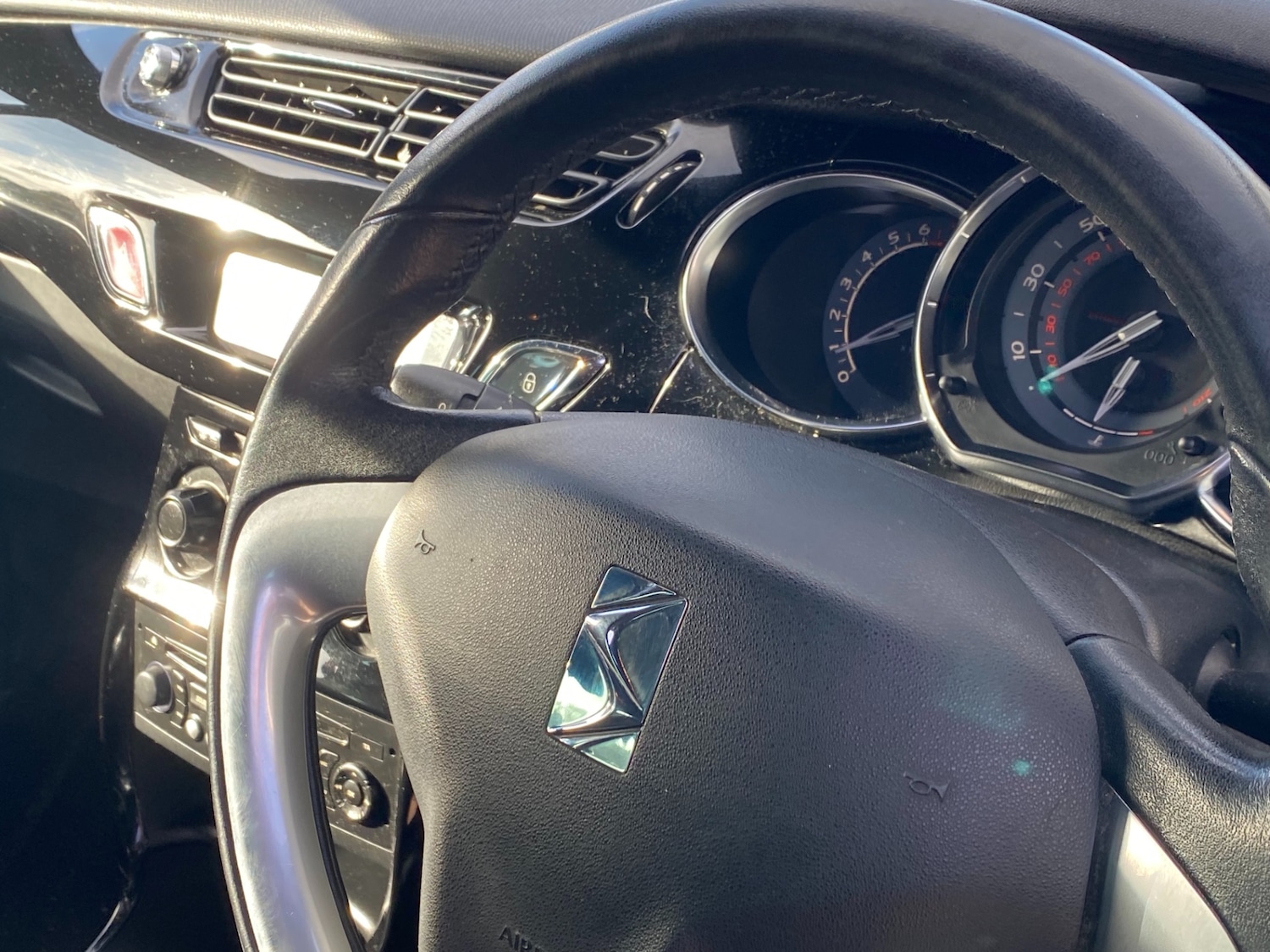 Used Citroen DS3 2012 for sale - 76444537: Photo 18