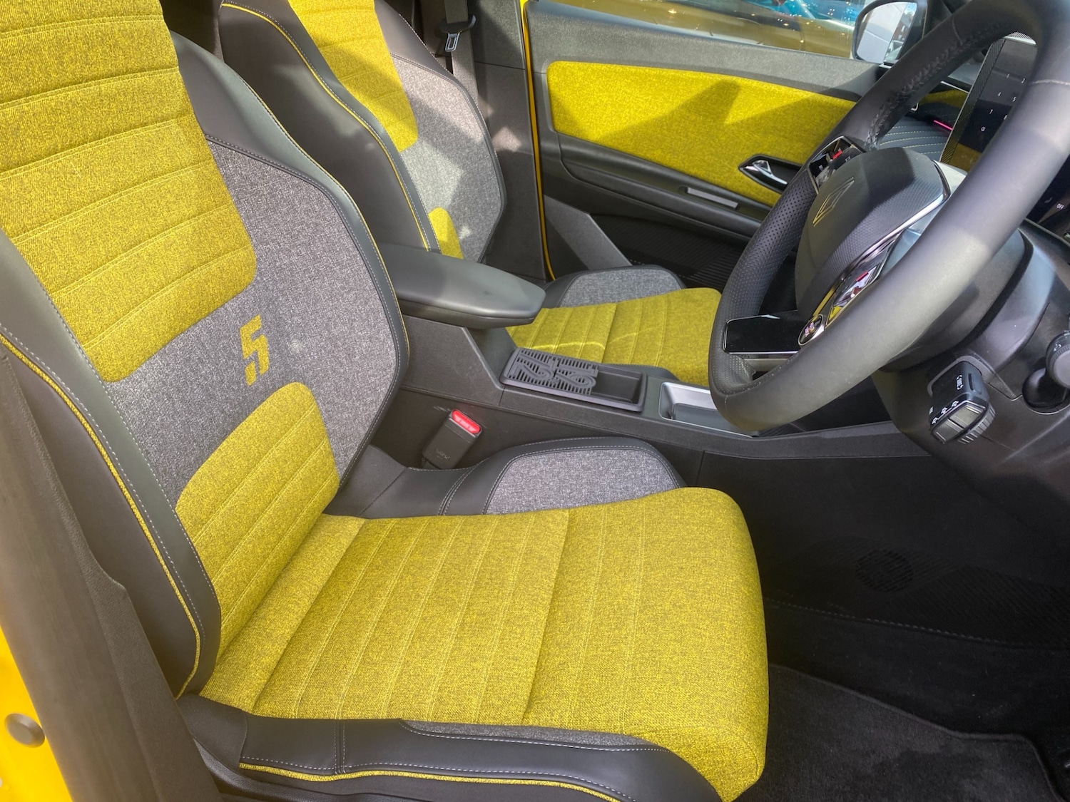 Used Renault 5 2025 for sale - 76932210: Photo 24