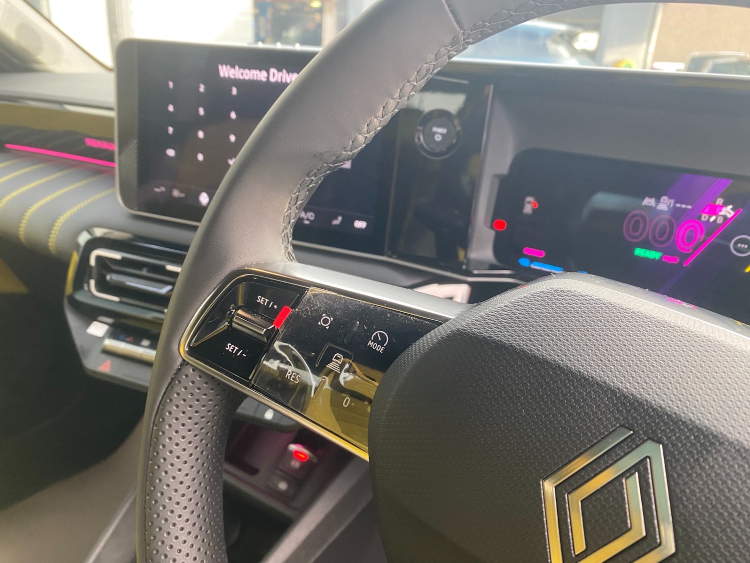 Used Renault 5 2025 for sale - 76932210: Photo 33