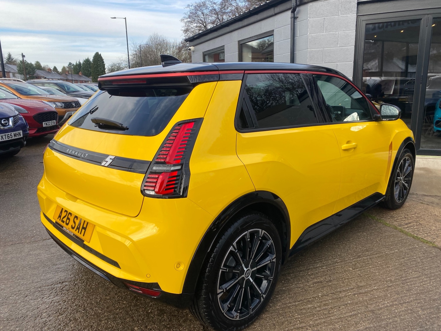 Used Renault 5 2025 for sale - 76932210: Photo 6