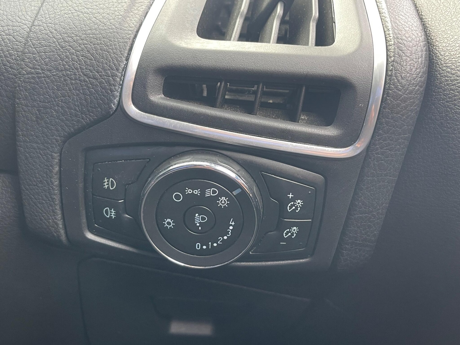 Used Ford Focus 2014 for sale - 76606928: Photo 17