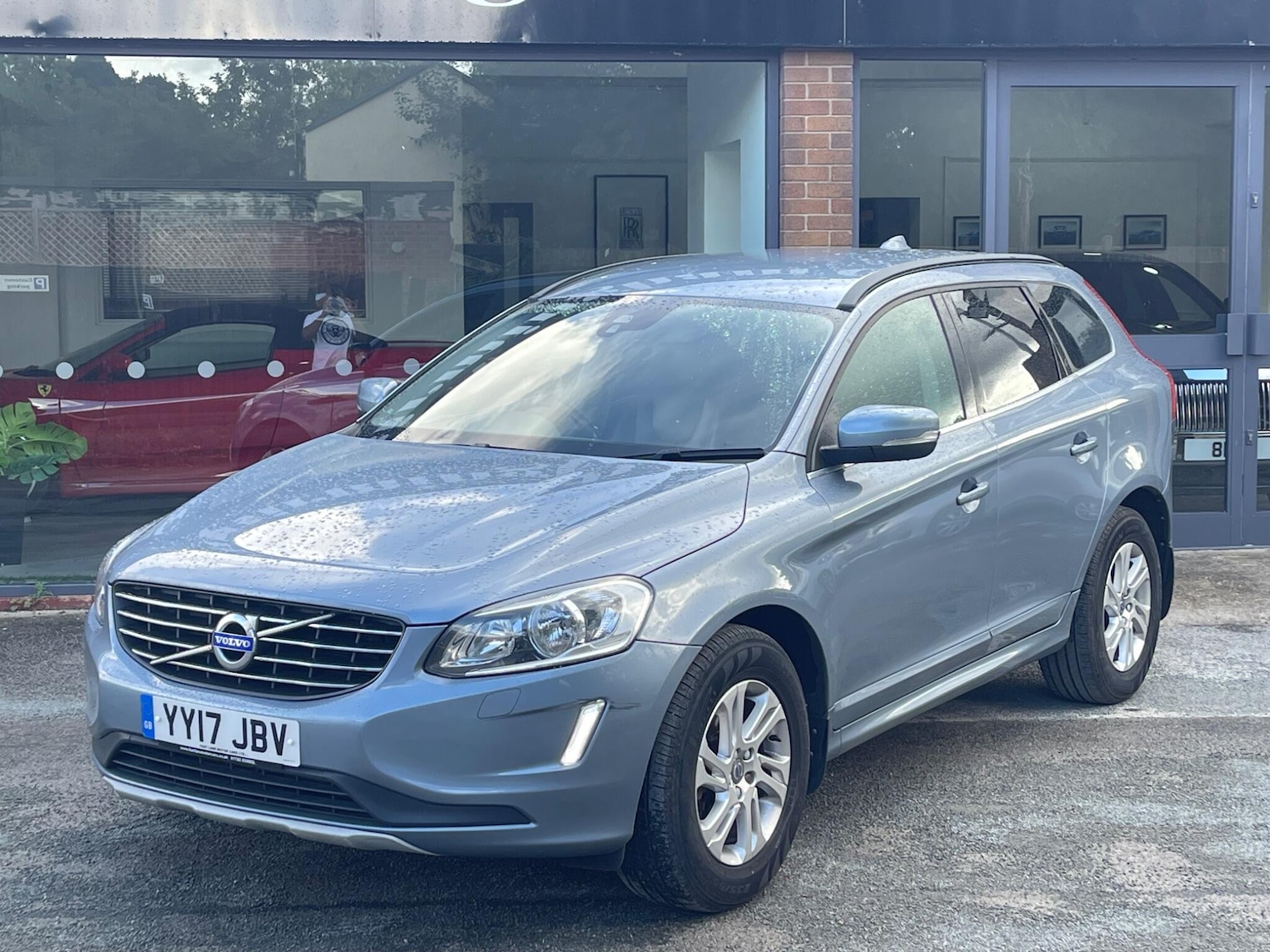 Used Volvo XC60 2017 for sale - 76127422: Photo 3