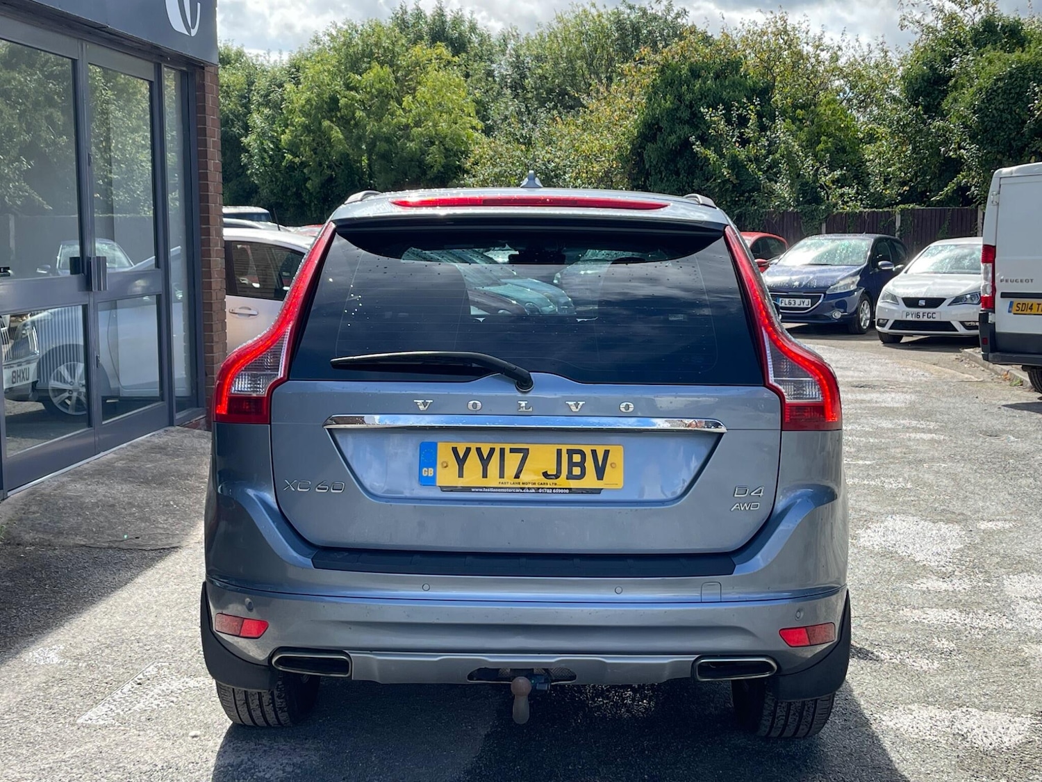 Used Volvo XC60 2017 for sale - 76127422: Photo 7