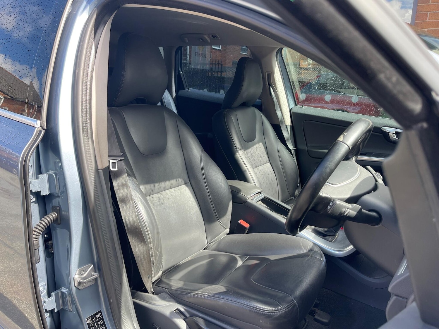 Used Volvo XC60 2017 for sale - 76127422: Photo 9