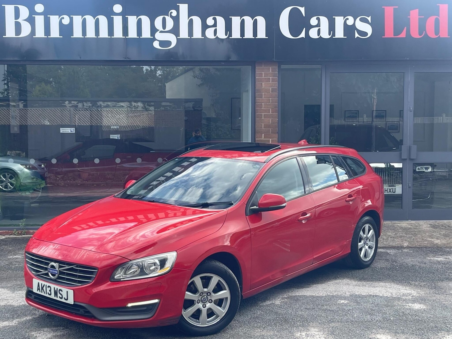 Used Volvo V60 2013 for sale - 76127424: Photo 1