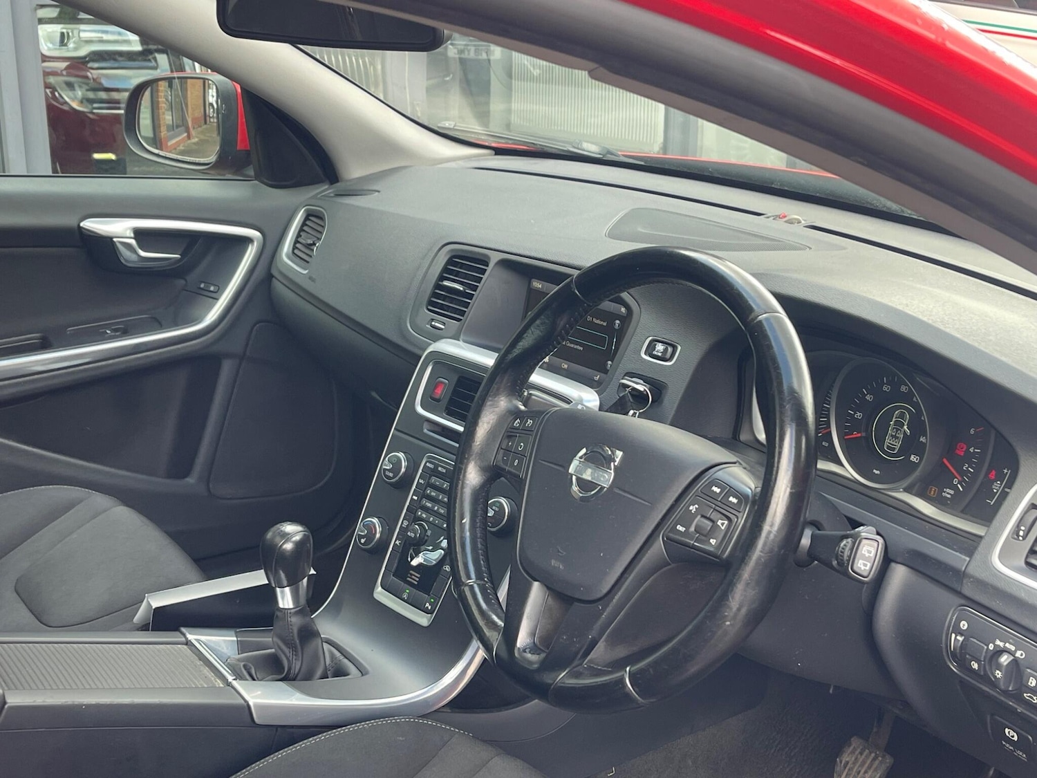 Used Volvo V60 2013 for sale - 76127424: Photo 13