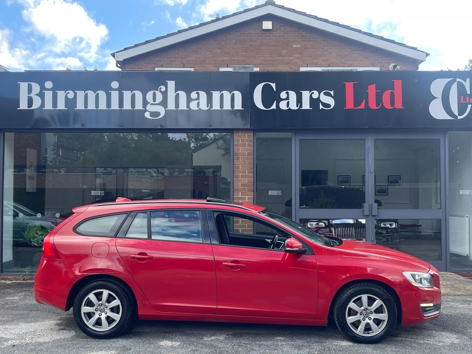 Used Volvo V60 2013 for sale - 76127424: Photo 9
