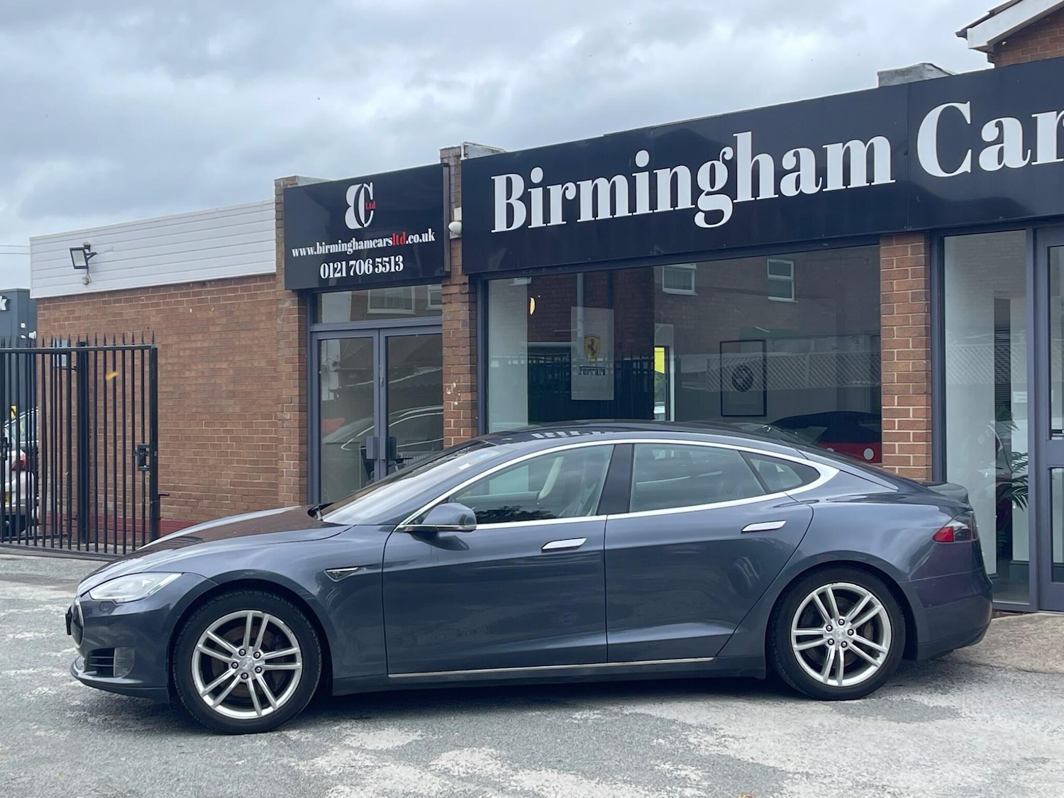 Used Tesla Model S 2014 for sale - 76152552: Photo 4