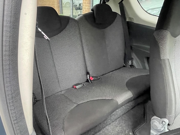 Used Toyota AYGO 2011 for sale - 76127484: Photo 13