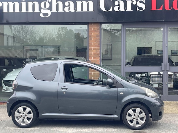 Used Toyota AYGO 2011 for sale - 76127484: Photo 8