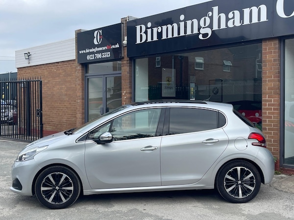 Used Peugeot 208 2017 for sale - 76214494: Photo 4