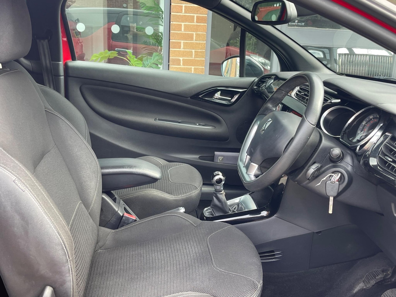 Used Citroen DS3 2011 for sale - 76127491: Photo 14