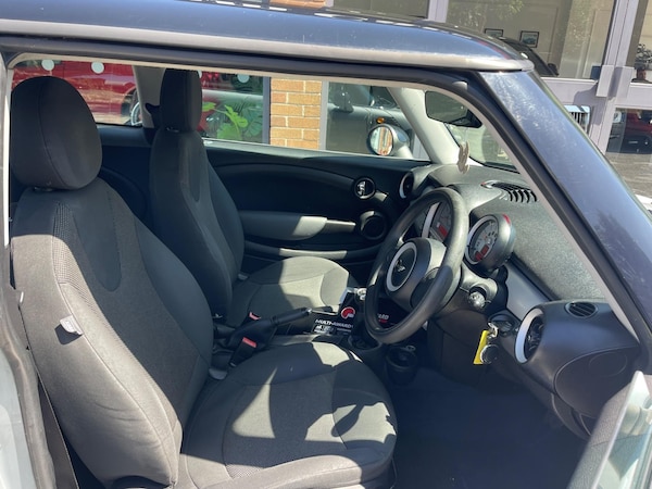 Used MINI Hatch 2010 for sale - 76127405: Photo 12
