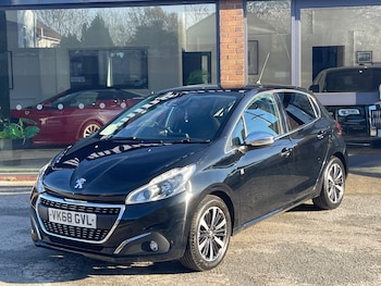 Used Peugeot 208 2018 for sale - 76632923: Photo