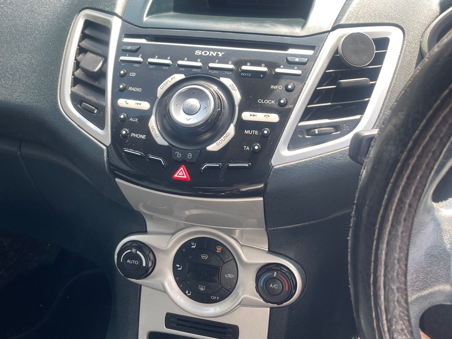 Used Ford Fiesta 2012 for sale - 76127492: Photo 15