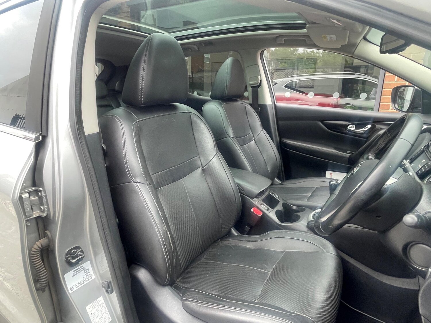 Used Nissan Qashqai 2015 for sale - 76127470: Photo 11