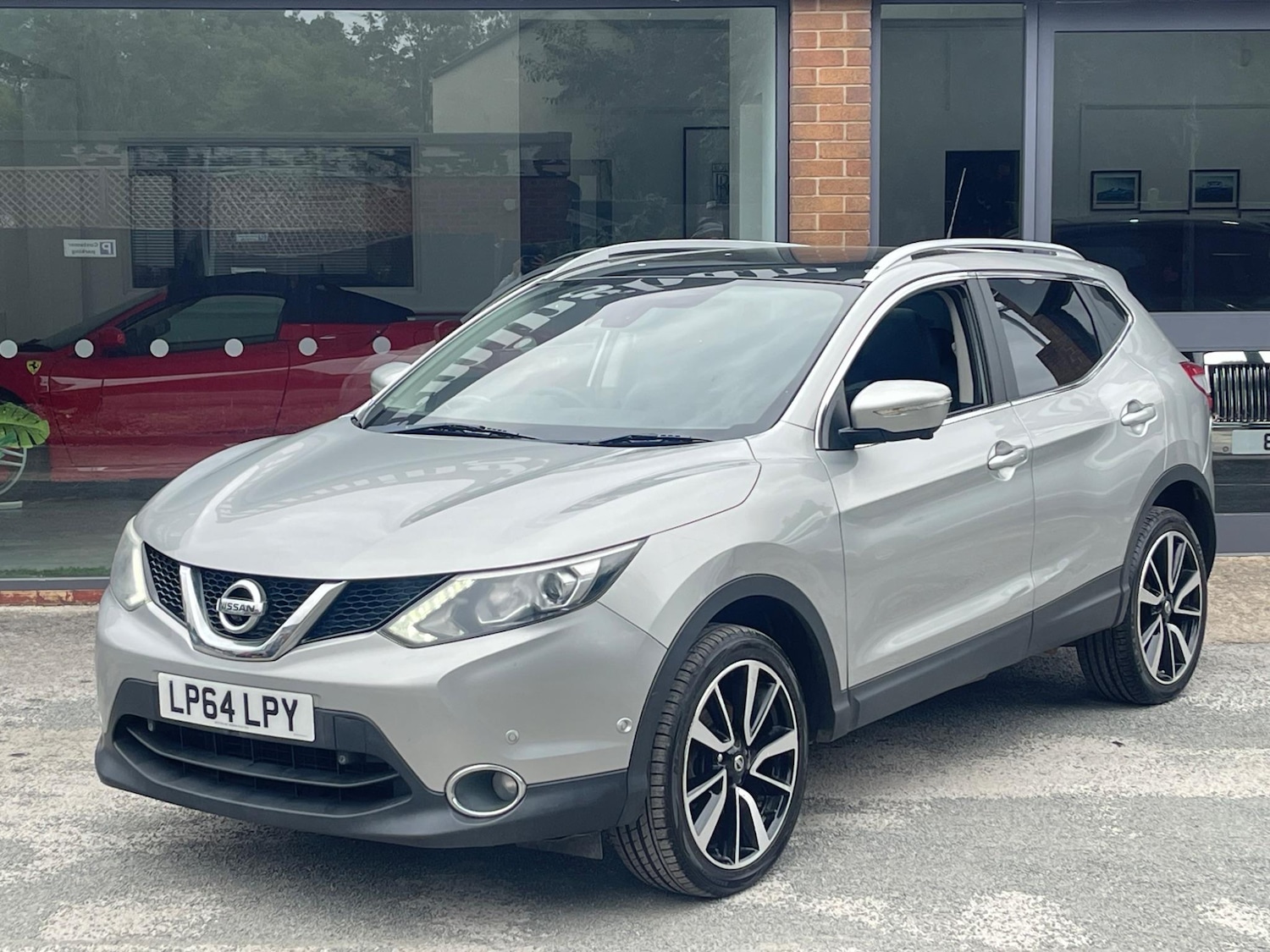 Used Nissan Qashqai 2015 for sale - 76127470: Photo 3