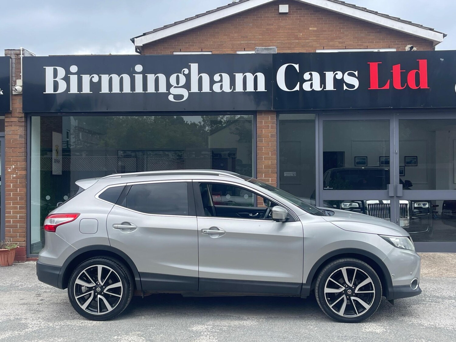 Used Nissan Qashqai 2015 for sale - 76127470: Photo 9