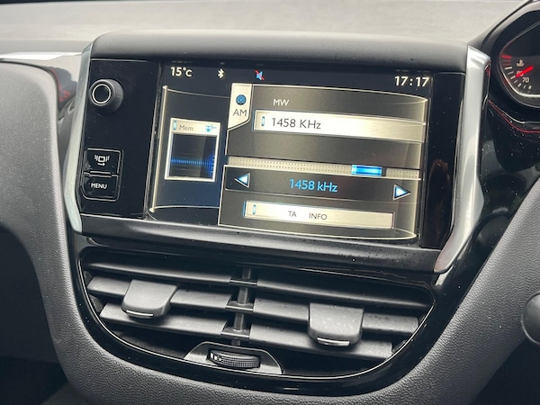Used Peugeot 208 2014 for sale - 76127461: Photo 14