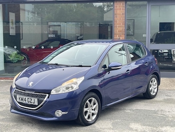 Used Peugeot 208 2014 for sale - 76127461: Photo 3