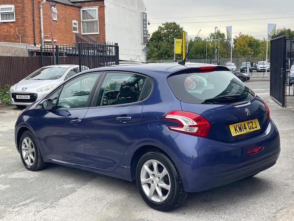 Used Peugeot 208 2014 for sale - 76127461: Photo 5