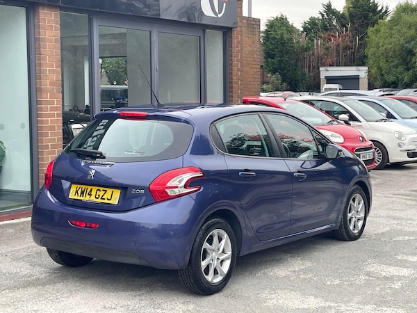 Used Peugeot 208 2014 for sale - 76127461: Photo 8