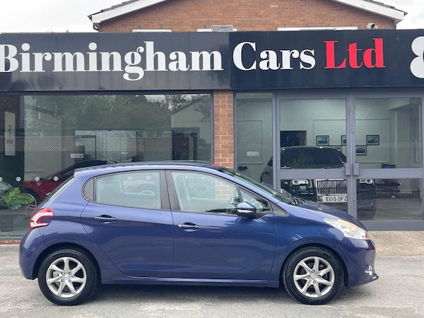 Used Peugeot 208 2014 for sale - 76127461: Photo 9