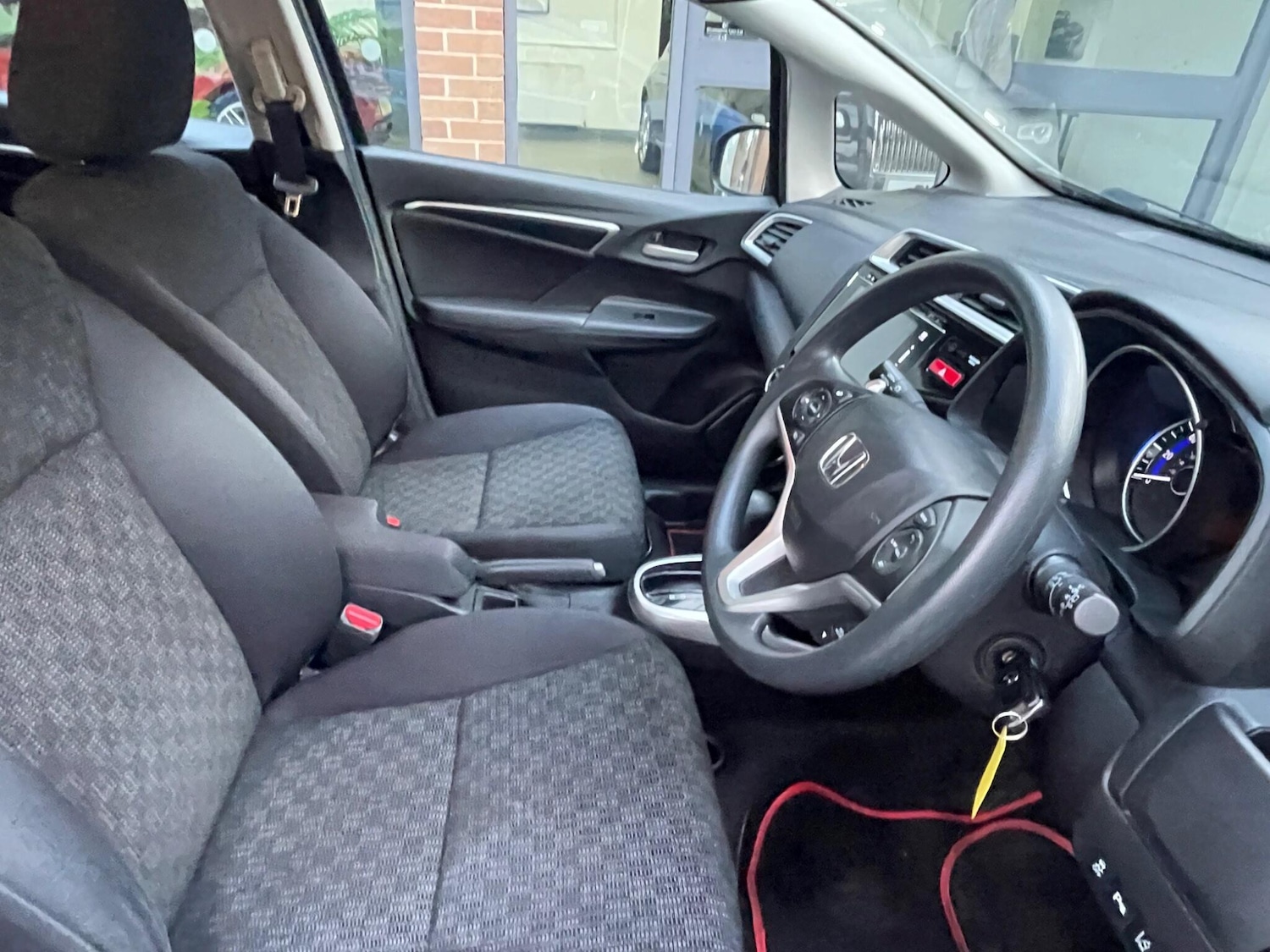 Used Honda Jazz 2016 for sale - 76424526: Photo 12