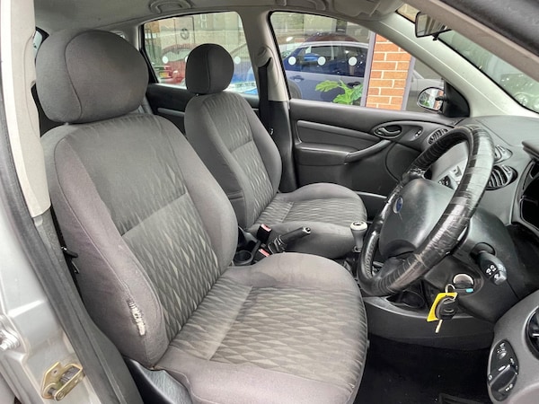 Used Ford Focus 2004 for sale - 76127339: Photo 11