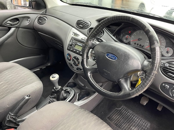 Used Ford Focus 2004 for sale - 76127339: Photo 13