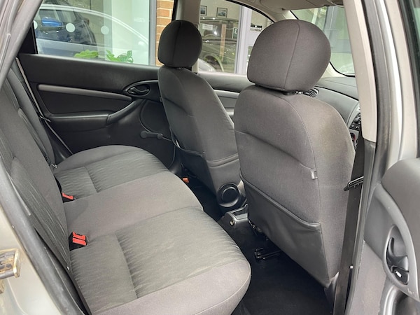 Used Ford Focus 2004 for sale - 76127339: Photo 14