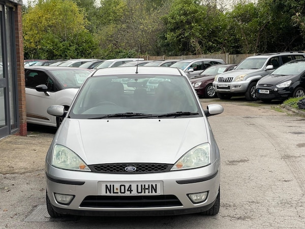 Used Ford Focus 2004 for sale - 76127339: Photo 2