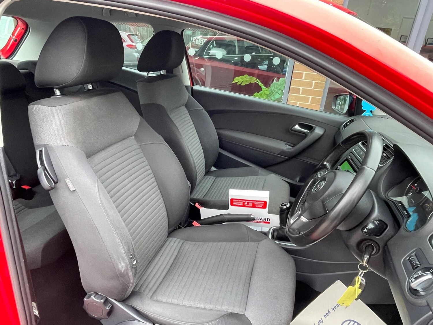 Used Volkswagen Polo 2011 for sale - 76127410: Photo 16