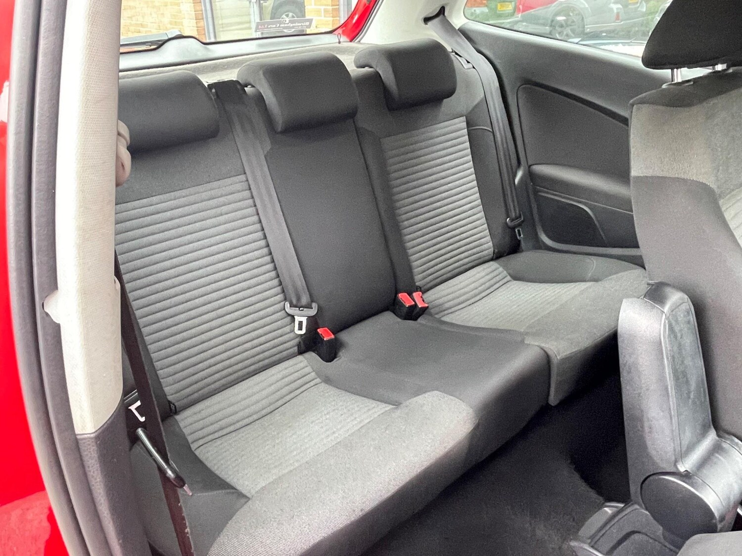 Used Volkswagen Polo 2011 for sale - 76127410: Photo 19