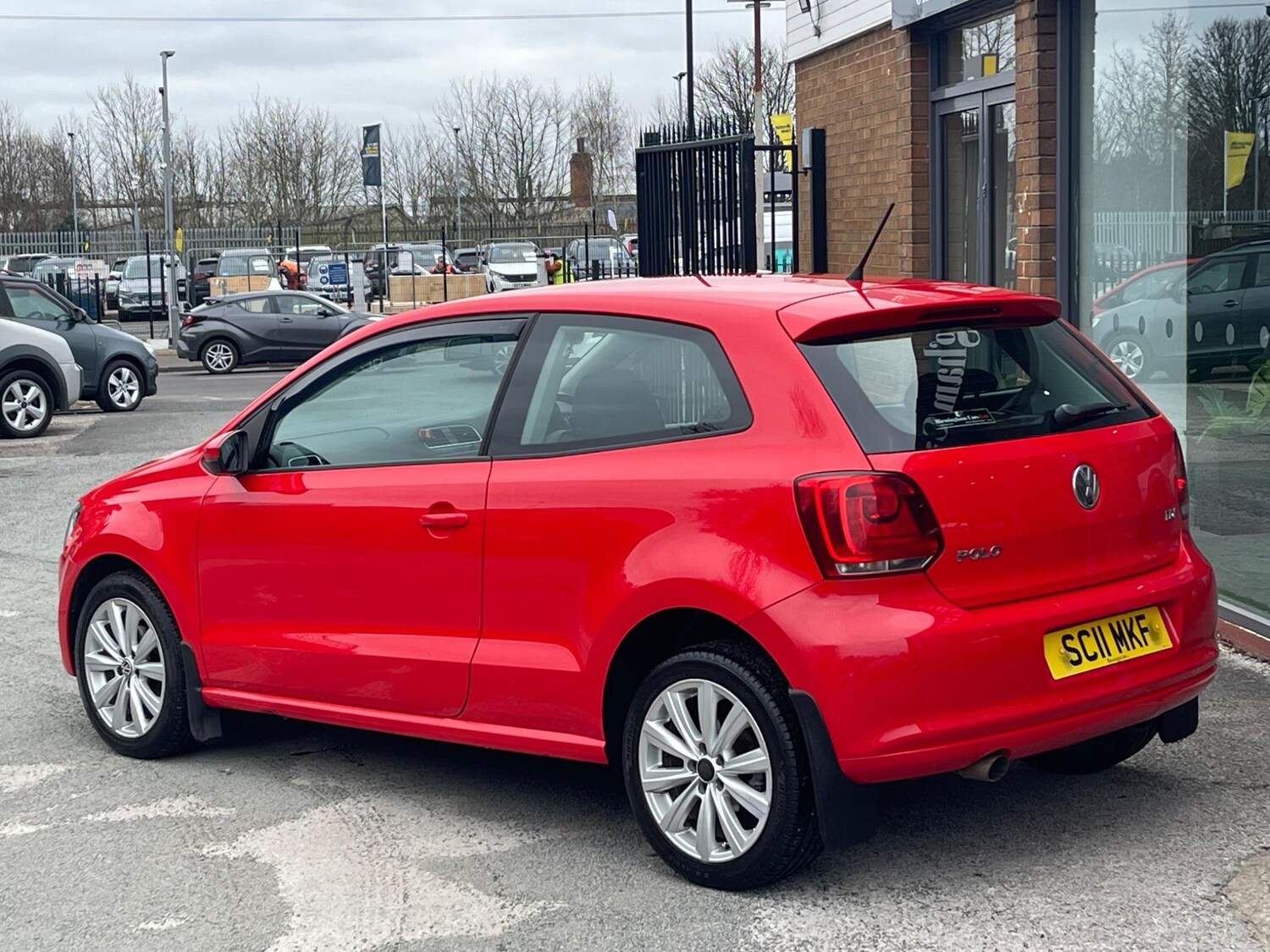 Used Volkswagen Polo 2011 for sale - 76127410: Photo 5