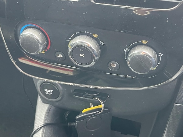 Used Renault Clio 2014 for sale - 76215107: Photo 16