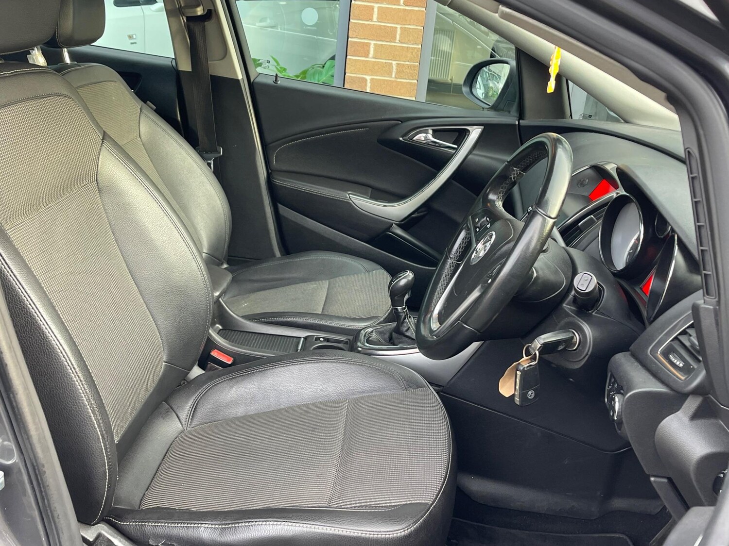 Used Vauxhall Astra 2010 for sale - 76127464: Photo 12