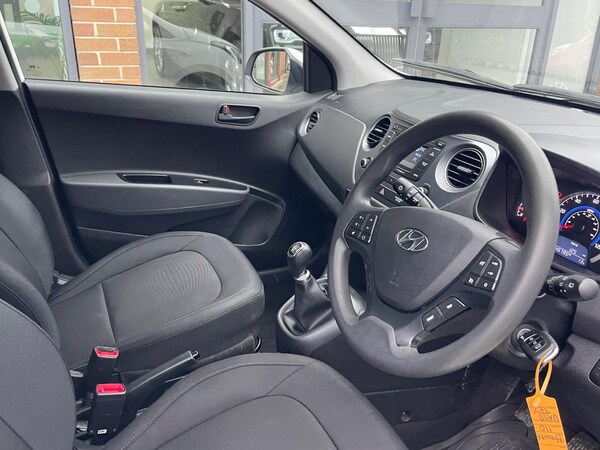 Used Hyundai i10 2018 for sale - 76259058: Photo 12