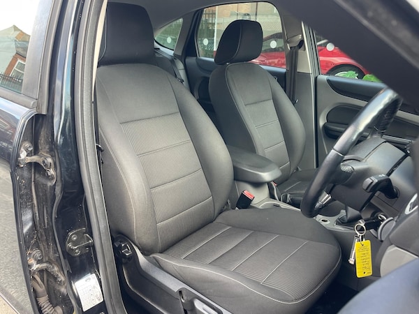 Used Ford Focus 2011 for sale - 76326538: Photo 12