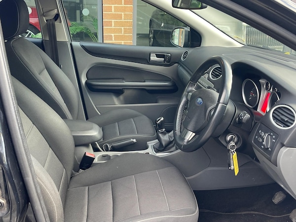 Used Ford Focus 2011 for sale - 76326538: Photo 13