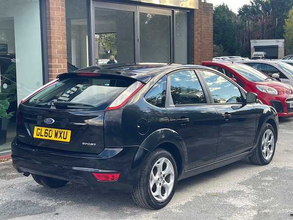 Used Ford Focus 2011 for sale - 76326538: Photo 9