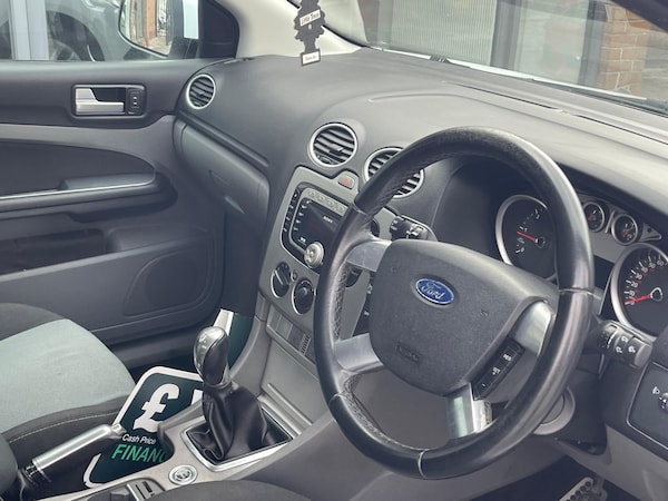 Used Ford Focus 2010 for sale - 76127358: Photo 13