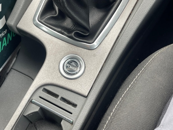 Used Ford Focus 2010 for sale - 76127358: Photo 16
