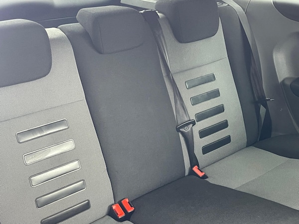 Used Ford Focus 2010 for sale - 76127358: Photo 18