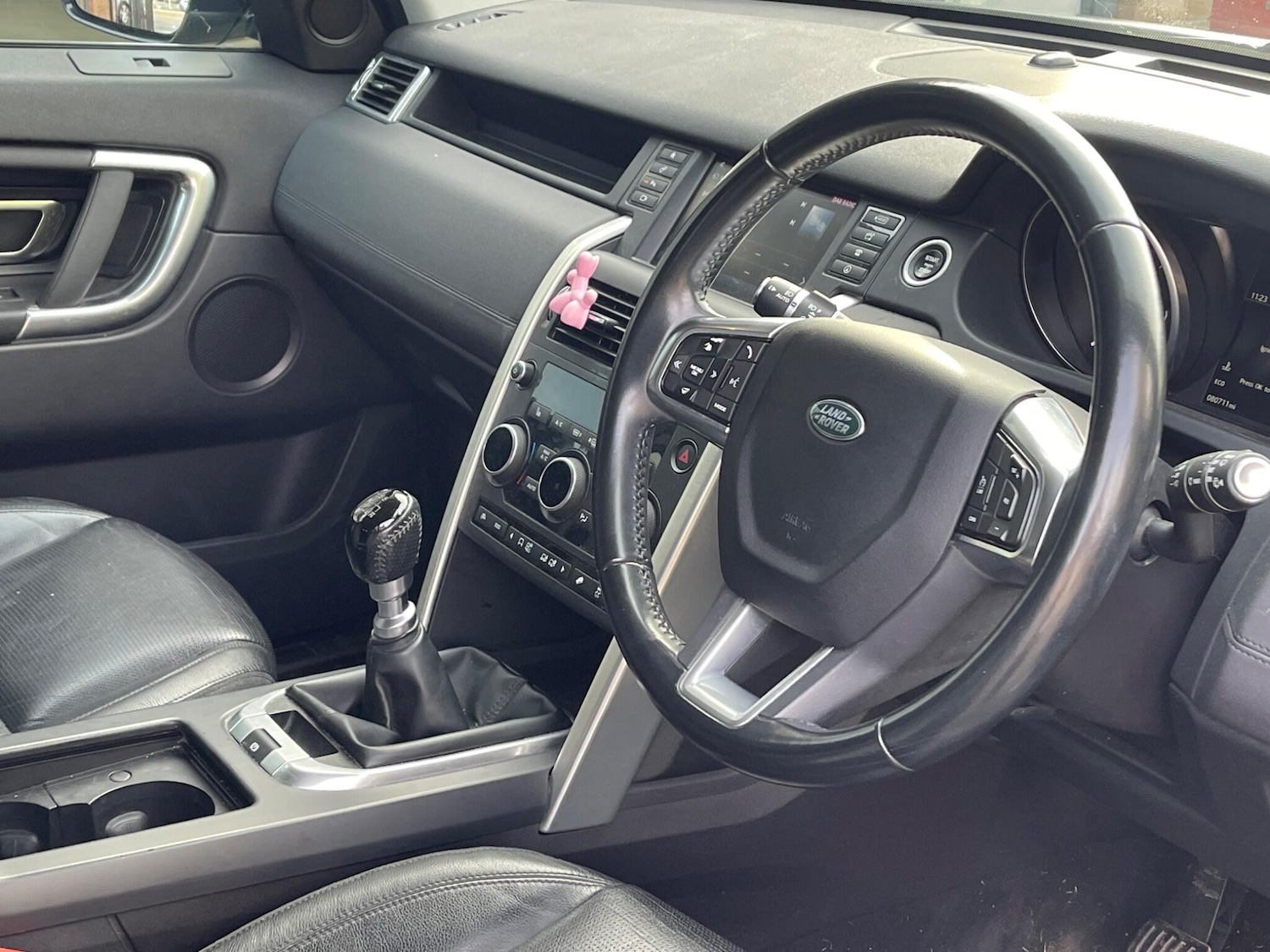 Used Land Rover Discovery Sport 2017 for sale - 76389259: Photo 17