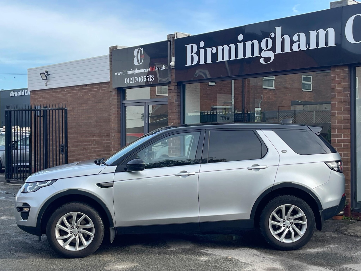 Used Land Rover Discovery Sport 2017 for sale - 76389259: Photo 5
